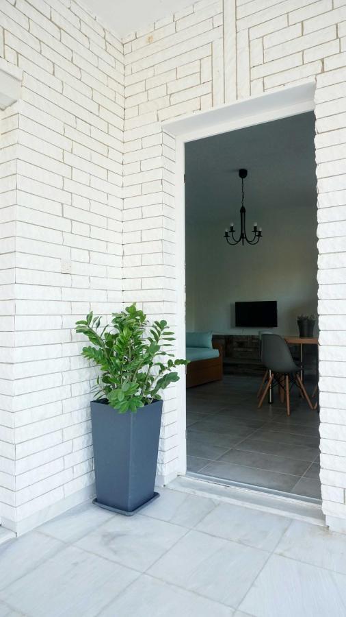 Villa Karras Vrasná Exteriér fotografie