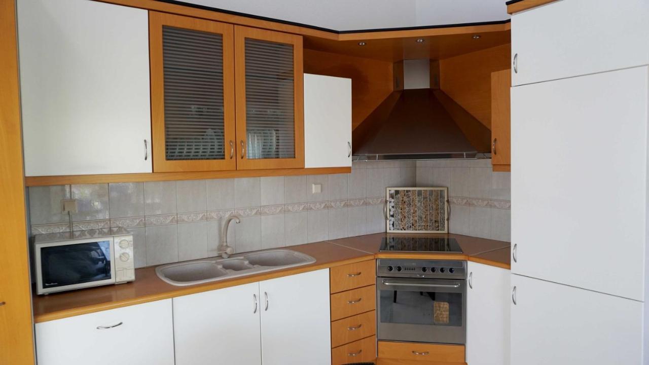 Villa Karras Vrasná Exteriér fotografie